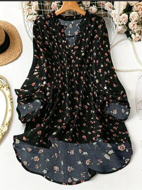 Women's Black Floral ruffled V-Neck Blouse